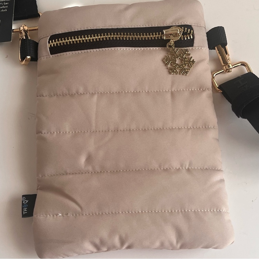 How Elegant Beige Crossbody Bag with Gold Details for mobile